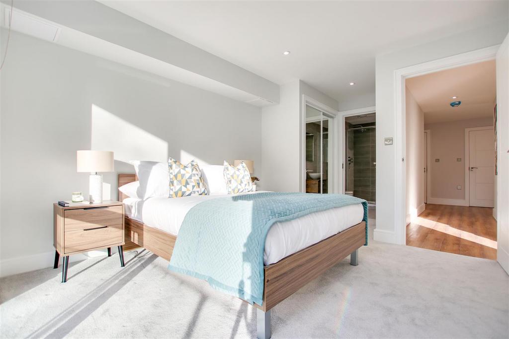 Bedroom 2..jpg