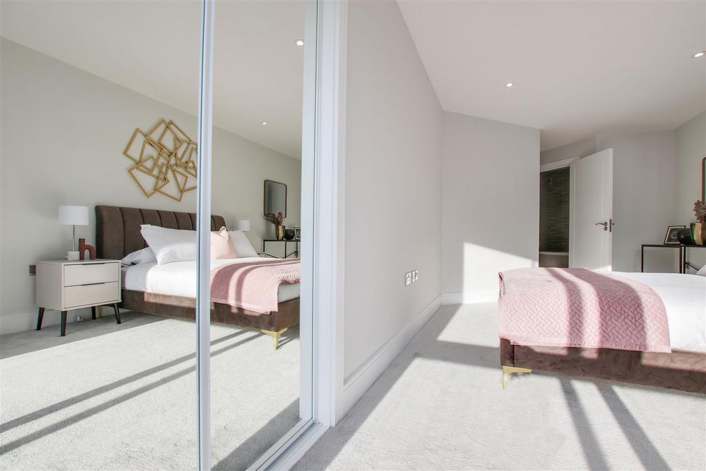 Bedroom 1..jpg