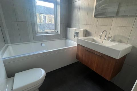 3 bedroom terraced house to rent, Wellington Street, Barnoldswick BB18