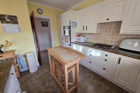 undefined, Clos Ty Gwyn, Dafen, Llanelli