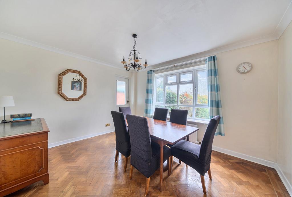 1381540-15-691dbc...