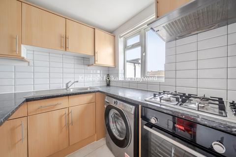 2 bedroom property to rent, Briscoe Road, London, SW19