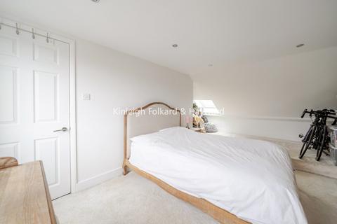 2 bedroom property to rent, Briscoe Road, London, SW19