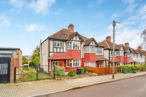 Baldry Gardens, London SW16