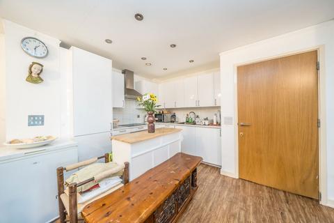 undefined, Staines Road, Hounslow TW3