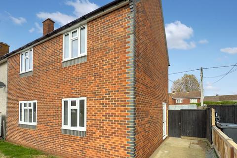 3 bedroom semi-detached house to rent, Whalley Crescent, Swindon SN4