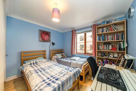 2 bedroom flat for sale, Rotherhithe Street, London SE16