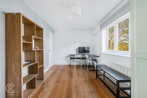 1 bedroom flat for sale, Azalea Close, London, W7