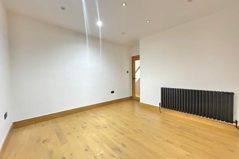 undefined, Richmond Crescent, Slough SL1