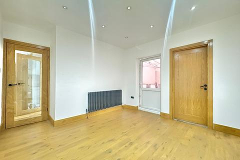 undefined, Richmond Crescent, Slough SL1