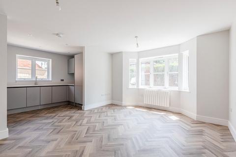 undefined, Sheerwater Road, West Byfleet KT14