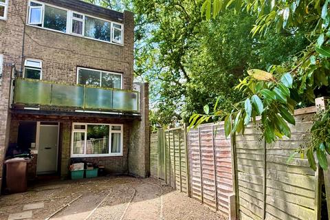 undefined, Tudor Court, Tunbridge Wells, TN2