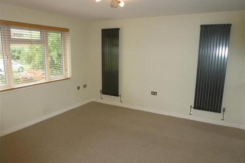 4 bedroom semi-detached house to rent, Garbett Road, Winchester