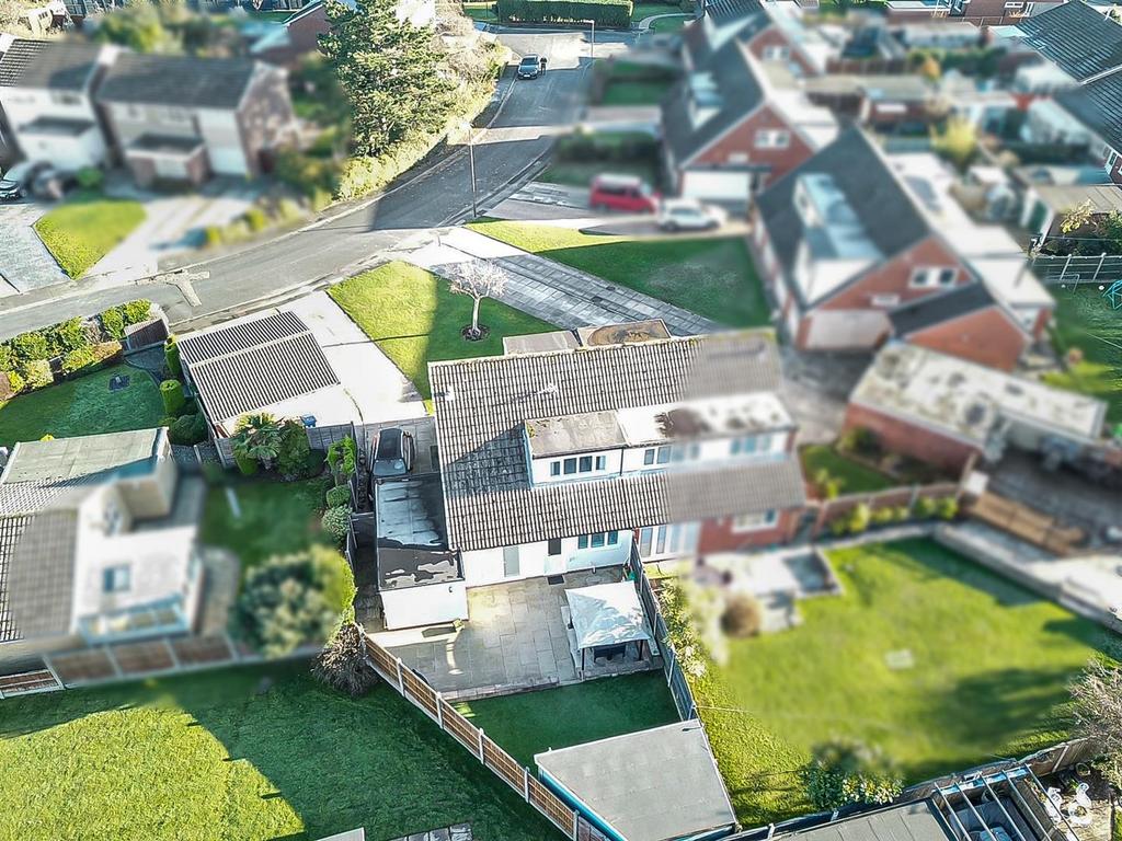 8 Riversmeade Aerial (3).jpg