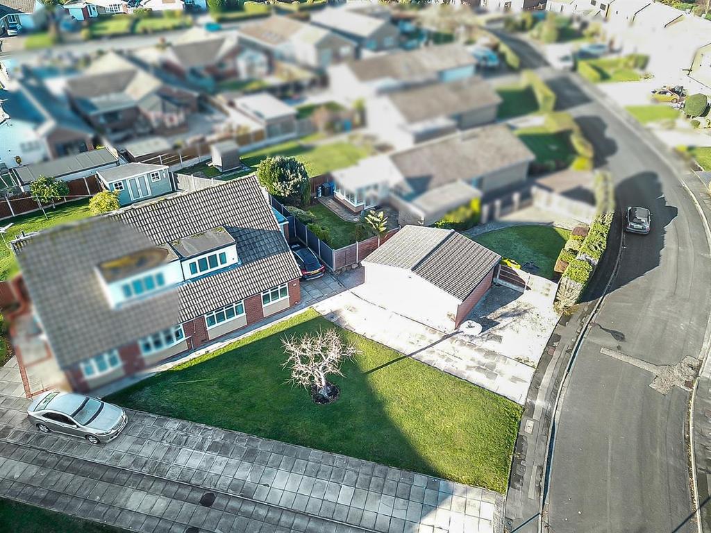 8 Riversmeade Aerial (1).jpg