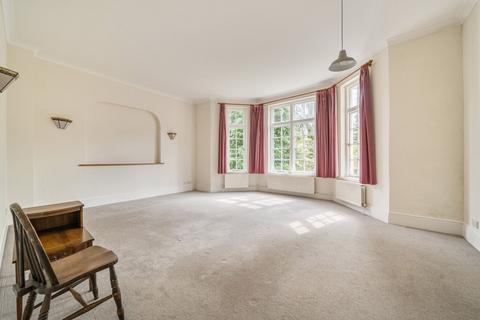 2 bedroom apartment for sale, London Road, Vale Towers, TN1