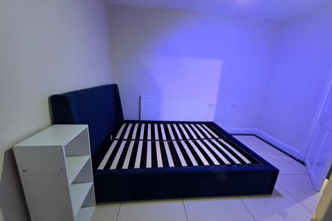 undefined, Eldon Avenue, Hounslow TW5