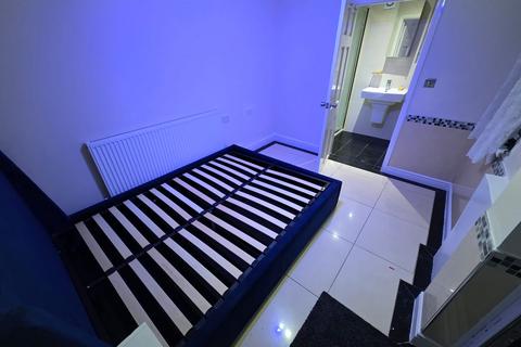 undefined, Eldon Avenue, Hounslow TW5