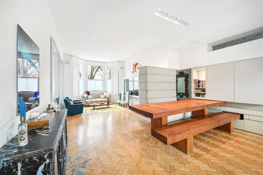 Kitchen/Reception