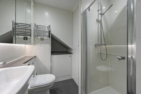 1 bedroom flat for sale, Clifton Walk, Hammersmith, London, W6