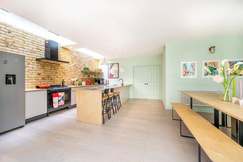 3 bedroom house to rent, Gladding Road, E12, Manor Park, London, E12