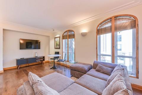 1 bedroom flat for sale, Upper St Martins Lane, Covent Garden, London, WC2H