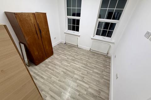 undefined, Allenby Road, Southall UB1