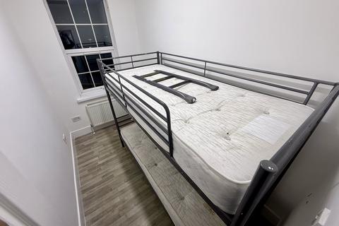 undefined, Allenby Road, Southall UB1