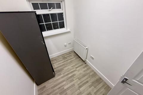 undefined, Allenby Road, Southall UB1