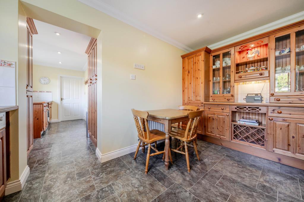 Kitchen/Dining Area