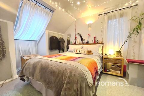 1 bedroom flat to rent, Lodge Hill Road, Lower Bourne, Farnham, GU10