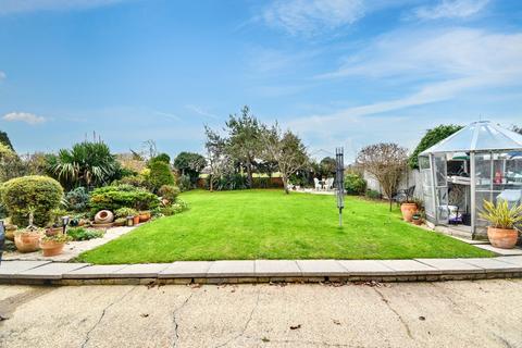 4 bedroom detached house for sale, Russell Way, Wootton, Bedford, MK43