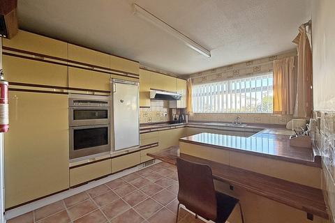 undefined, Groesfaen, Pontyclun CF72