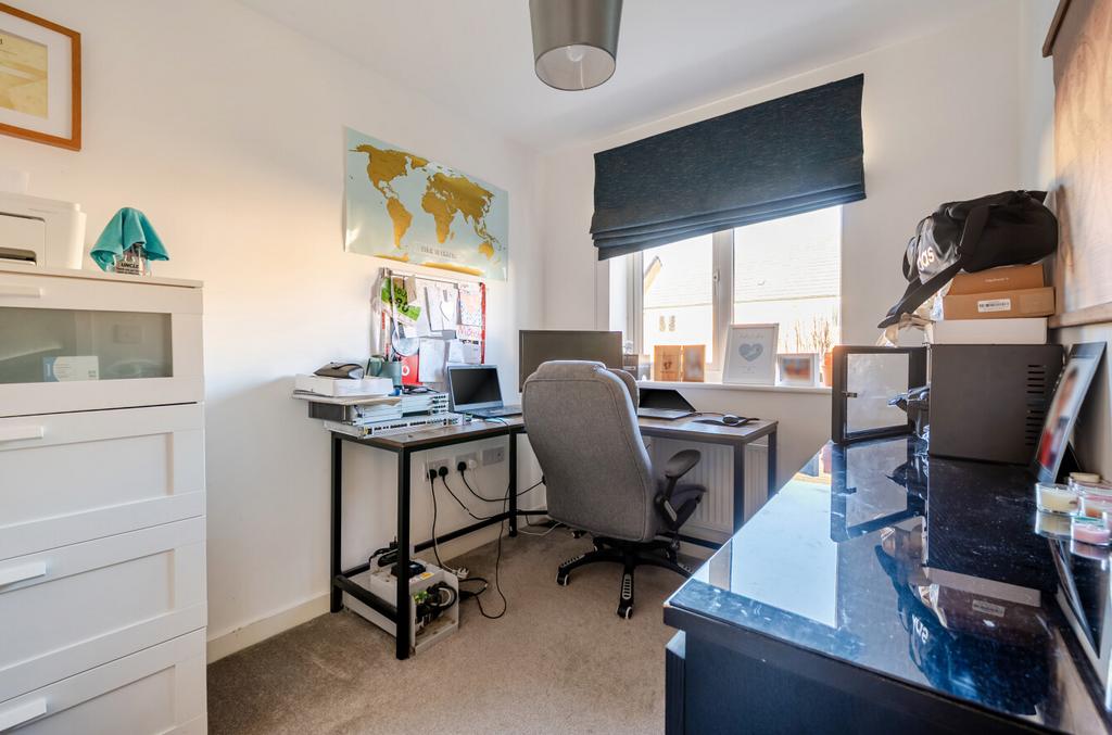 Bedroom/Study