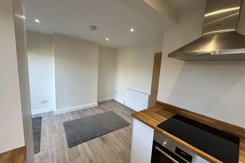 undefined, Holme Road, Hatfield
