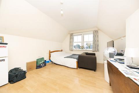 undefined, Beaufort Rd, KINGSTON UPON THAMES KT1