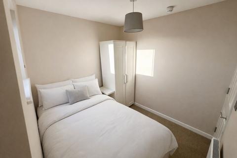 2 bedroom flat to rent, 32A West Park, Bristol, BS8