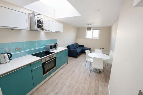 2 bedroom flat to rent, 32A West Park, Bristol, BS8