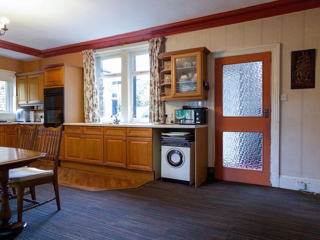 Dining kitchen