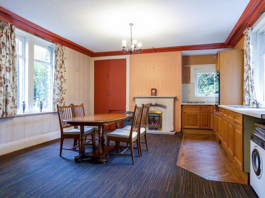 Dining kitchen
