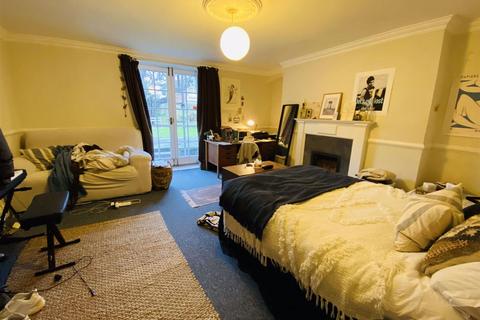 4 bedroom property to rent, 17 Arlington Villas, Bristol, BS8