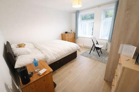 2 bedroom flat to rent, Hampton Park, Bristol, BS6