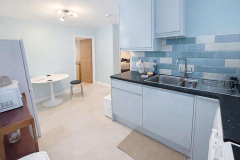 2 bedroom flat to rent, Hampton Park, Bristol, BS6