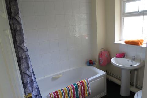 4 bedroom house to rent, Churchview Court, North Road, Nottingham NG2