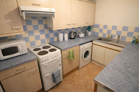 3 bedroom flat to rent, High Kingsdown, Bristol, BS2