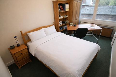 3 bedroom flat to rent, High Kingsdown, Bristol, BS2