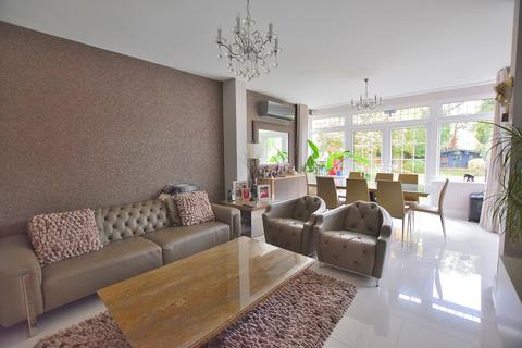 5 bedroom semi-detached house for sale, Meadway, London, Greater London. N14