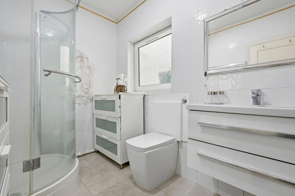 Family Shower Room