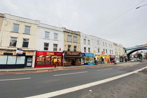5 bedroom flat to rent, Cromwell Road, St. Andrews, BS6