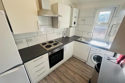 5 bedroom flat to rent, Cromwell Road, St. Andrews, BS6